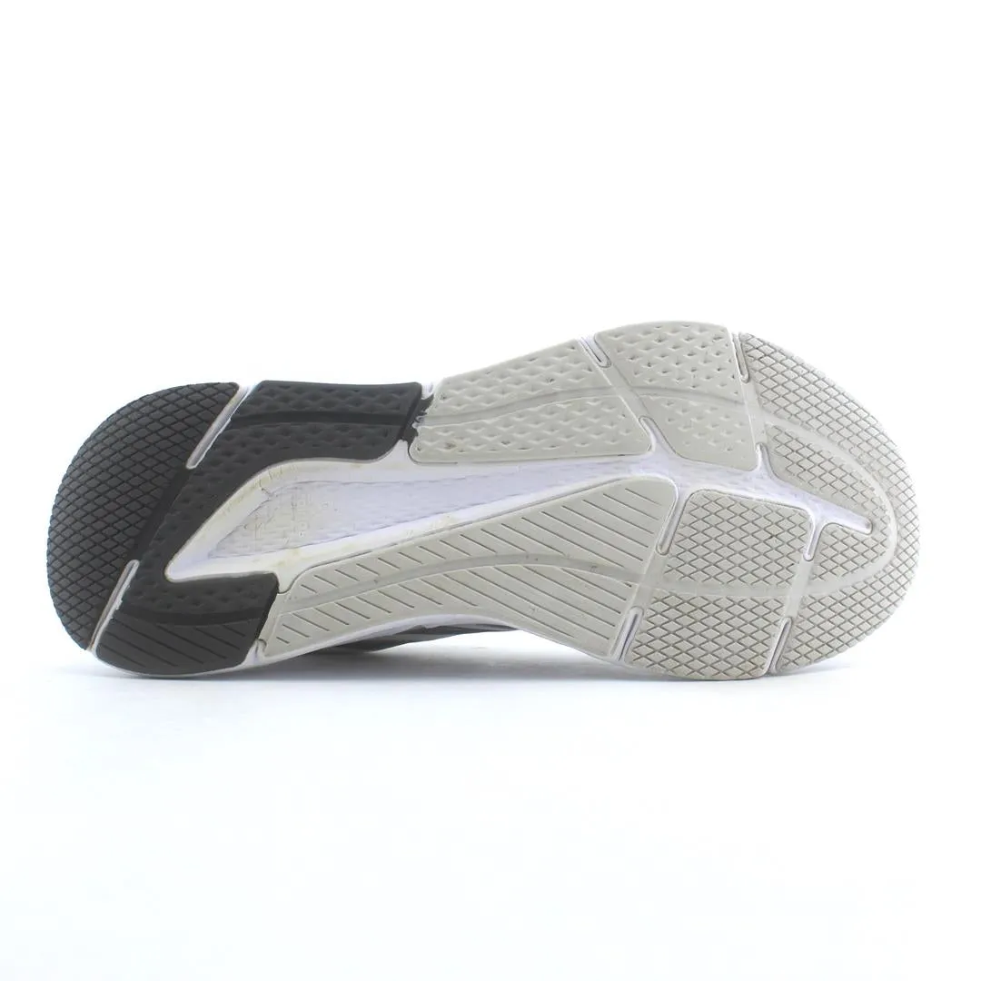 ADIDAS  QUESTAR