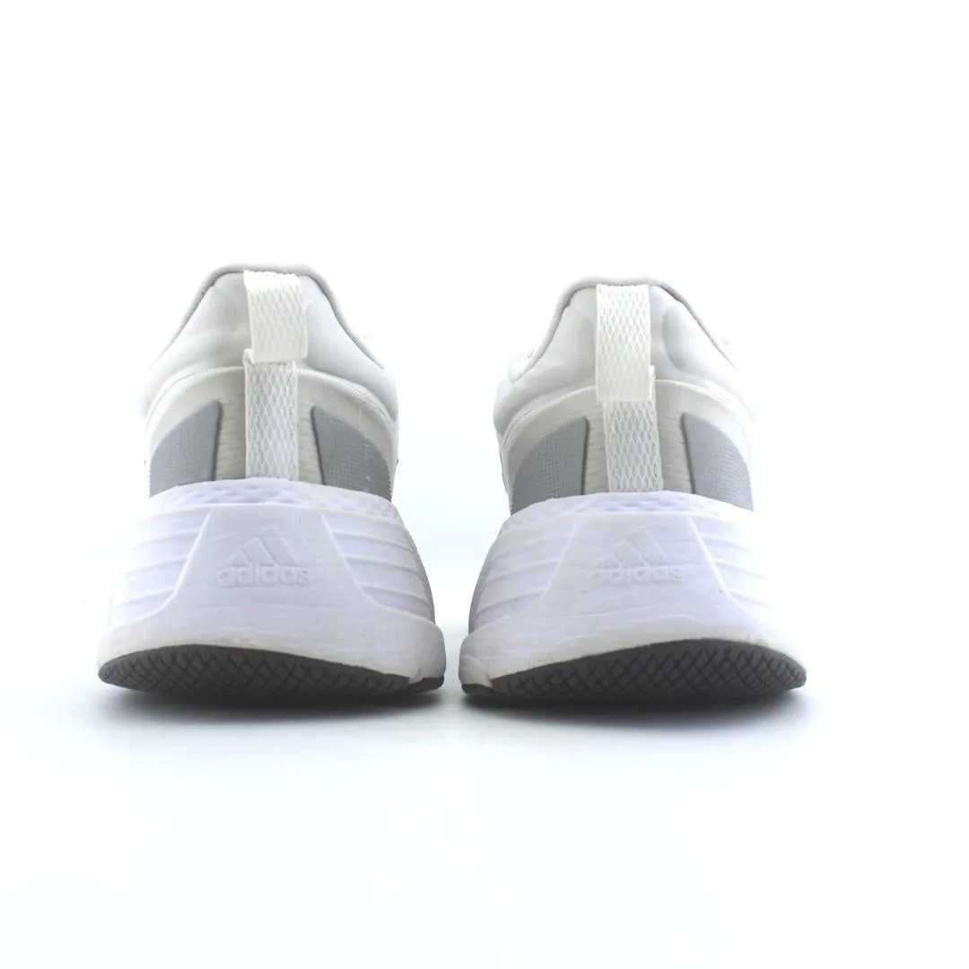ADIDAS  QUESTAR