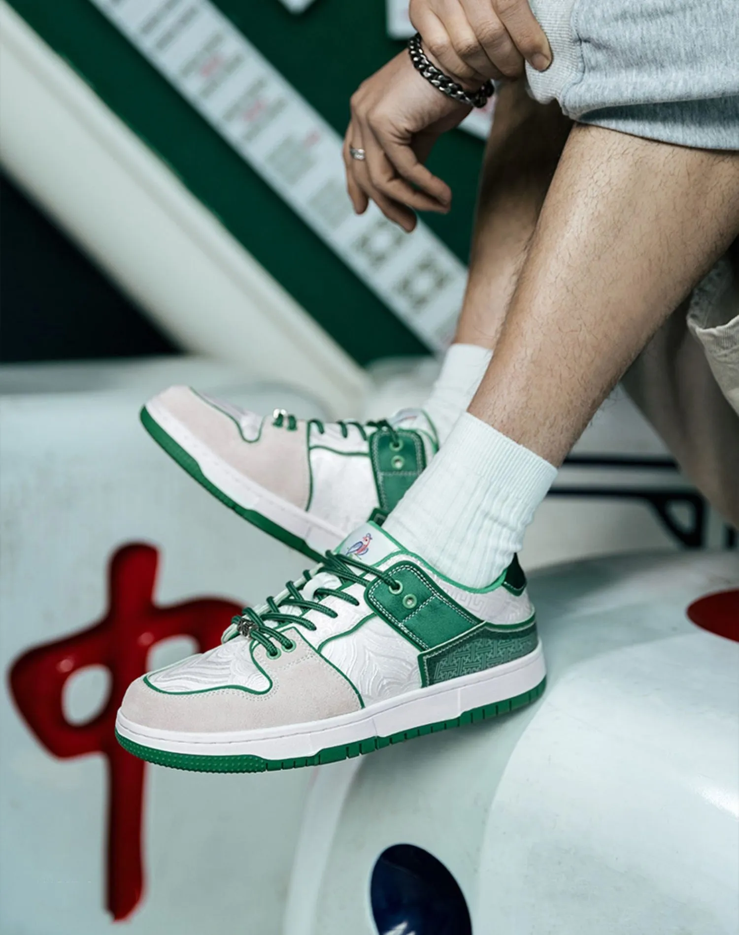 American Retro Fortune Silk Embroidery Thick-Soled Sports  Men's Casual Shoes