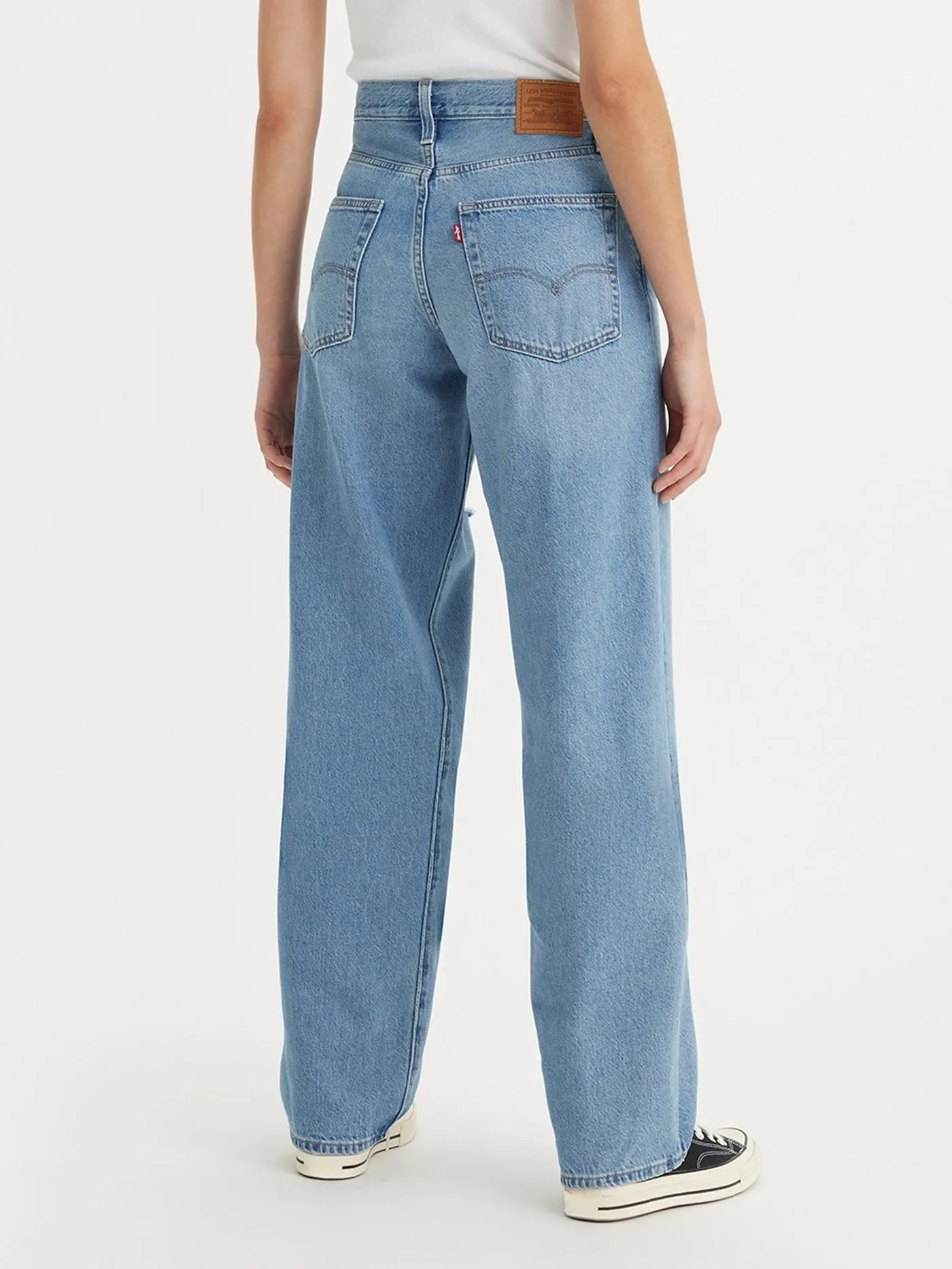 Baggy Dad in the Middle With Damage Jeans