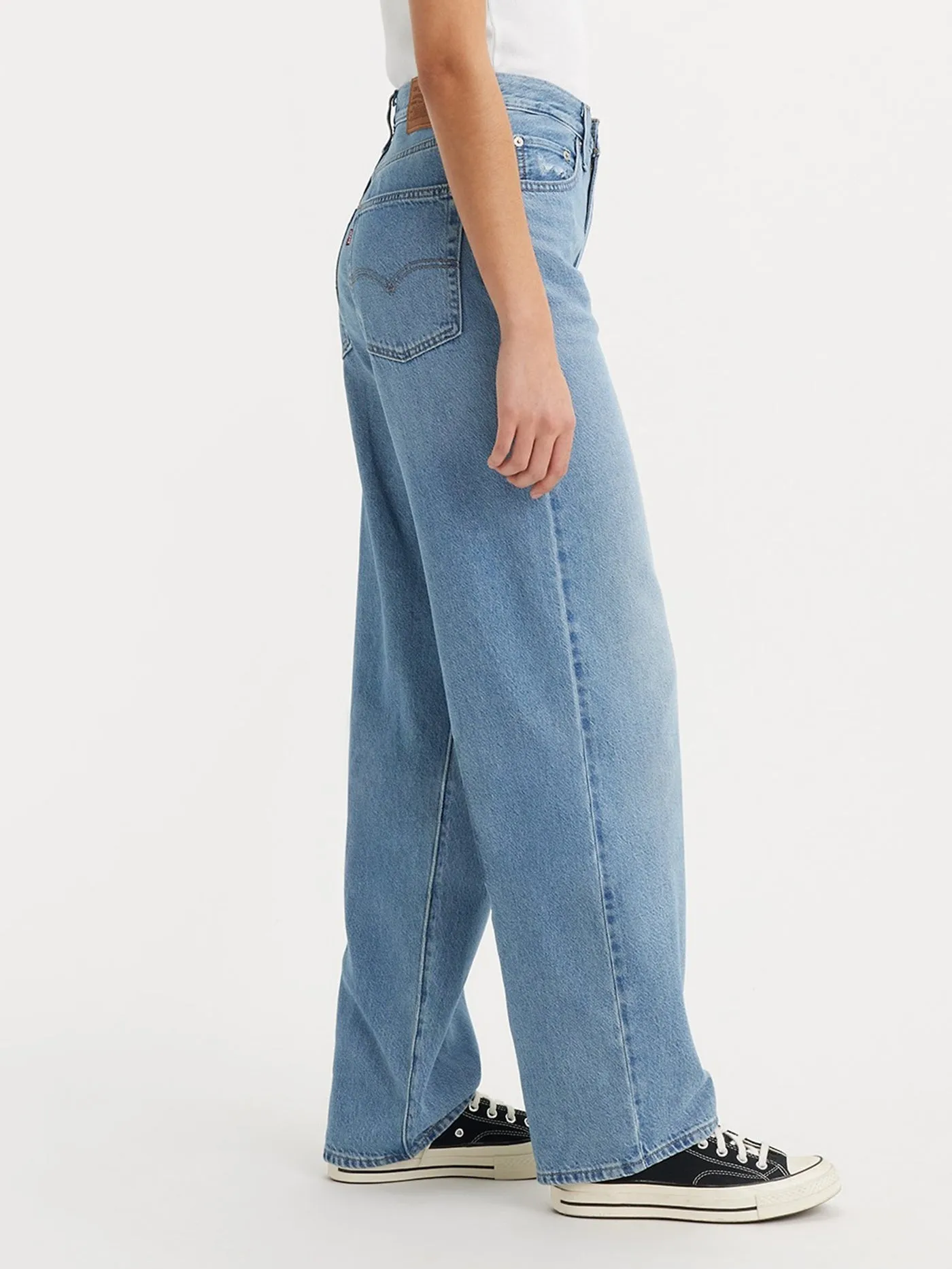 Baggy Dad in the Middle With Damage Jeans