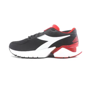 DIADORA BLUSHIELD MYTHOS VIGORE