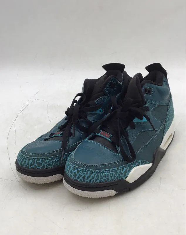 Jordan Men's Teal Athletic Shoes - Size 8