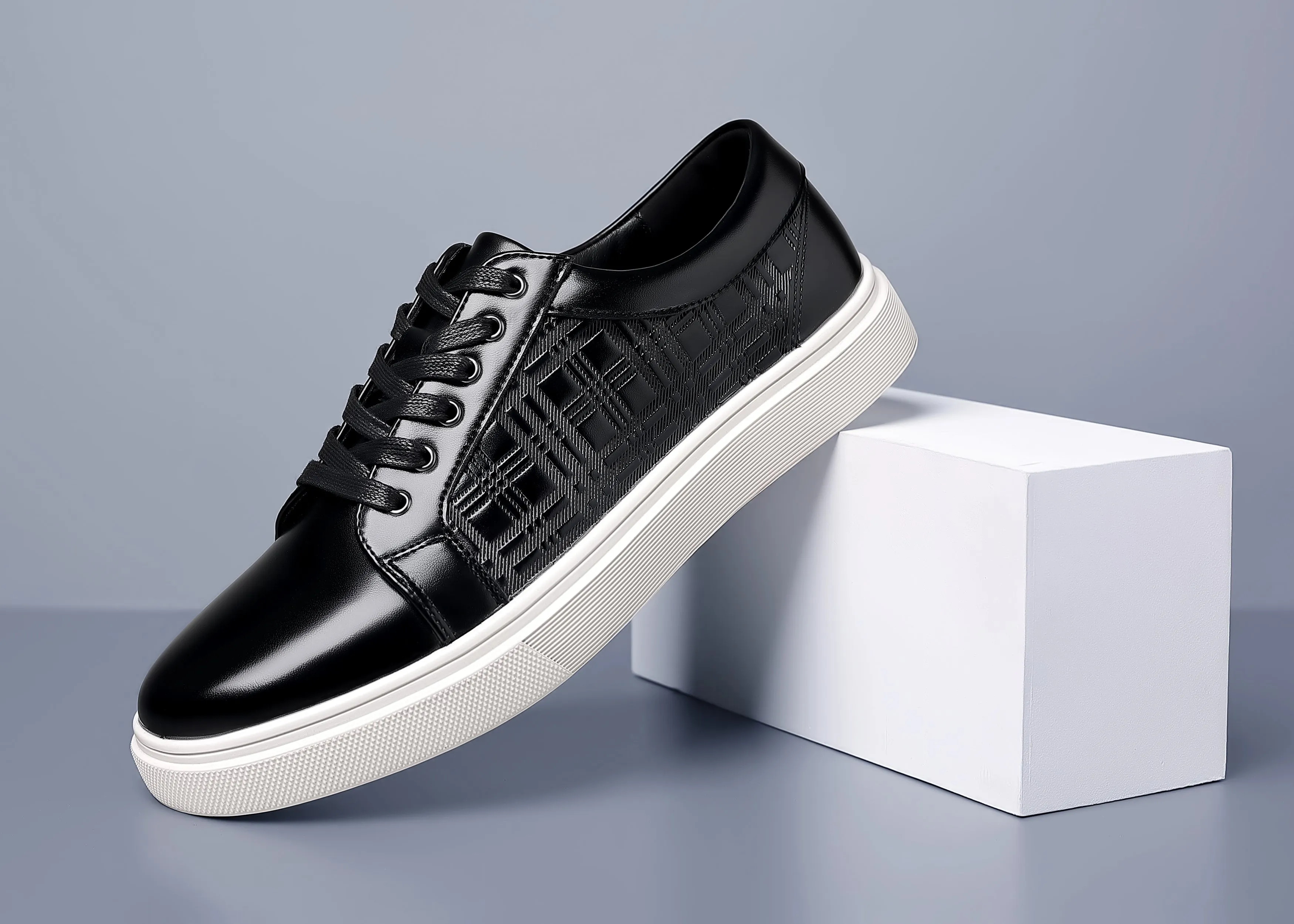 Men's Classic Plaid Leather Sneakers