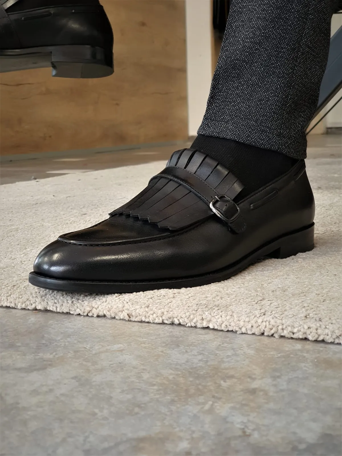 Royale Sardinelly Buckle Detailed Black Leather Shoes